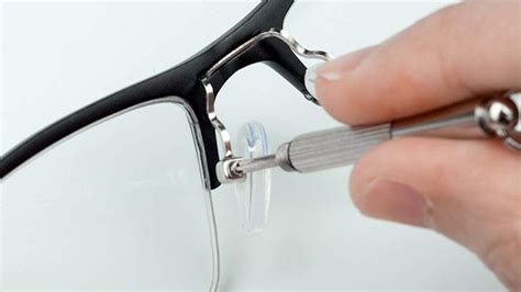 protect nose from eyeglasses.